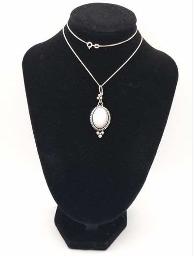 Vintage 925 Sterling Silver Italian Mother of Pearl Necklace