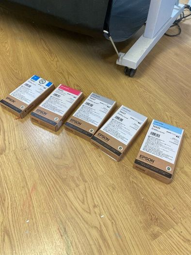 Epson Stylus Pro 9880 44 wide format printe 300