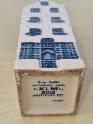 KLM Delft Blue ceramic collector's house, manufactured by Bols