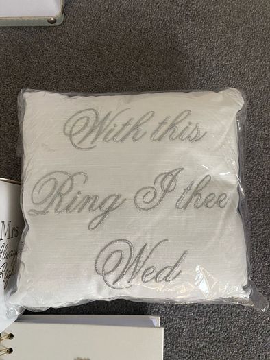 Wedding Keepsake hamper box with wedding accessories
