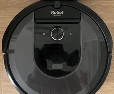 Roomba Combo - Vacuum & Mop (2023 - Excellent Condition)
