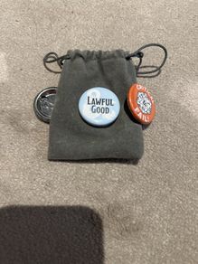Dice bag with 4 pins