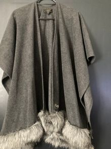 Lipsy Cape with fur trim