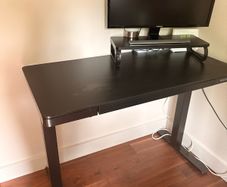 Height adjustable office desk