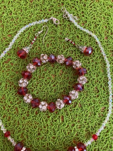 Beaded Glittery Necklace/Bracelet/Earrings