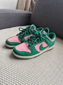 nike dunks low UK 7.5 Eur 42
