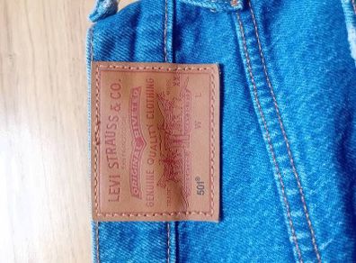 ladies jeans LEVI 501 size 26 28