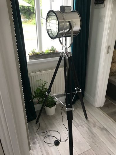 Movie style Tripod Floor Lamp