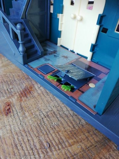 Haunted House playset