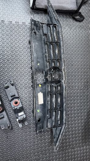 VW Passat B8 Front Grill