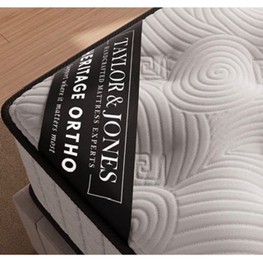SALE E300 off Chicago Double and Kingsize Beds