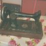 2 X singer sewing machines Image 5