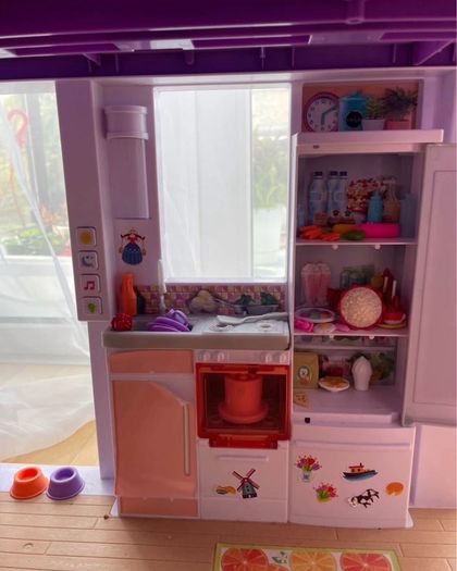 Barbie dreamhouse