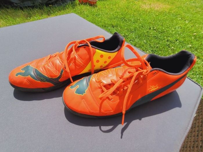 Football shoe Puma