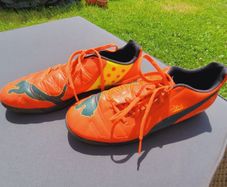 Football shoe