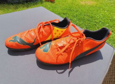 Football shoe Puma