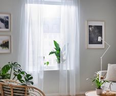 Sheer curtain