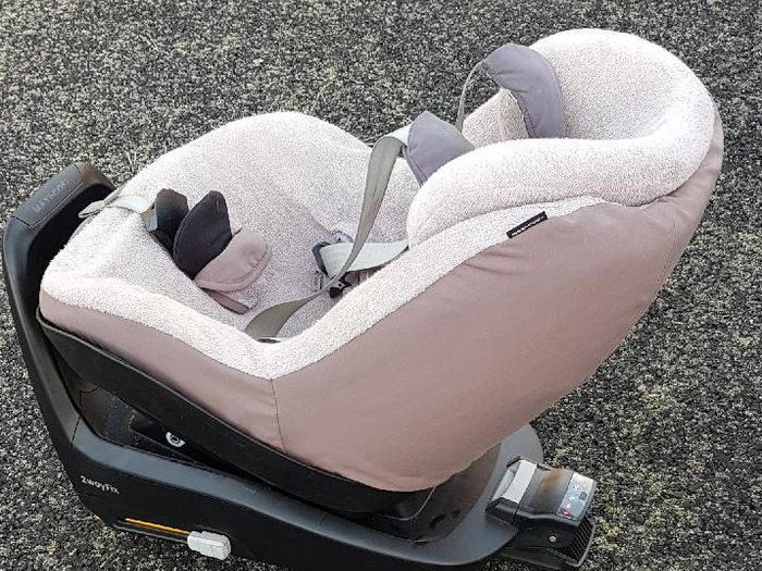 Maxi Cosi 2way Pearl seat and base