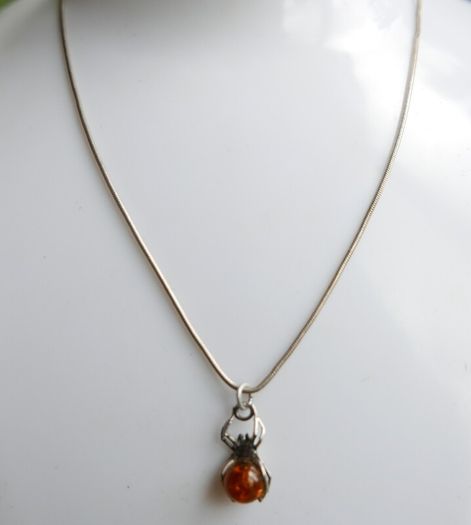 Vintage 925 Sterling Silver and Genuine Baltic Amber Spider Pendant length 16" - 4,8g