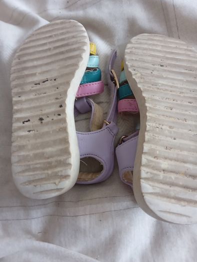 Girls sandals