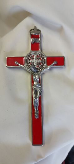 large red crucifix cross,,lovely condition,, beautiful,,,buyer collects or pays postage thank you,,sold as is ,some of the money will be going to charity,good cause ,,