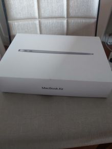 Macbook Air empty box