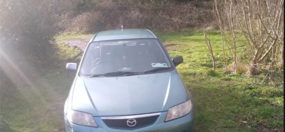 2003 Mazda 323