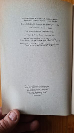 Tutankhamen. Penguin Book. VINTAGE FIRST EDITION 1965. Paperback In Good Condition.