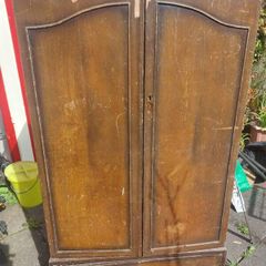 wardrobe
