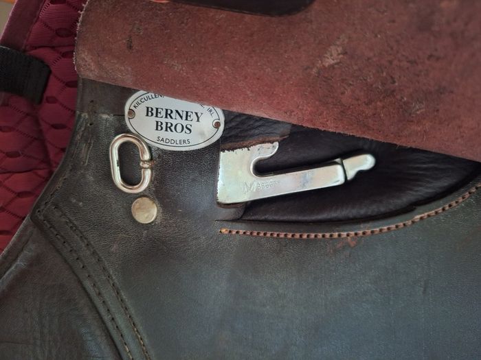 Berneys saddle 17.5
