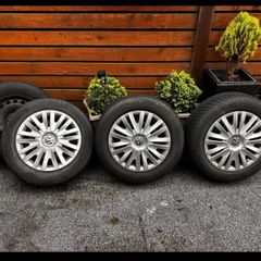 VW steel wheels 15 inch with winter tyres