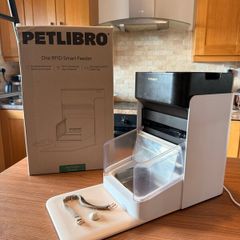 PETLIBRO One RFID Smart Pet Feeder with RFID Collar Tag, Boxed