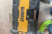Dewalt radio