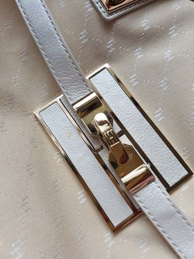 Tommy Hilfiger handbag