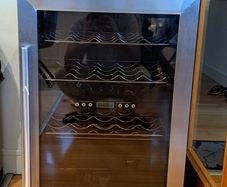 Title: Baumatic BWTE42 Dual-Zone Wine Cooler