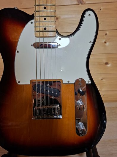 Fender Telecaster 3-Colour Sunburst  Maple Neck + Hard Case