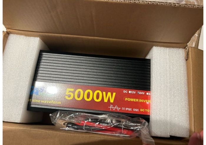 5000W pure sine wave 12v To 220v AC Voltage Converter/INVERTER Car Micro Inverter