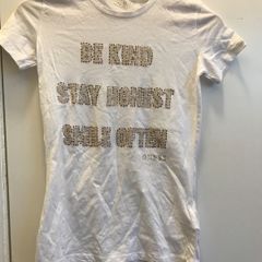 Guess white t-shirt