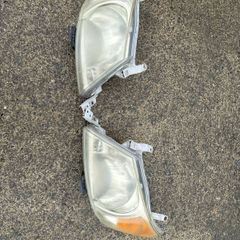 Toyota Hilux Head Lamps