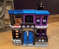 Imaginext DC Superheroes Gotham City Jail 2012 with Figures