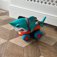 Adventure force chomp and cruise shark.