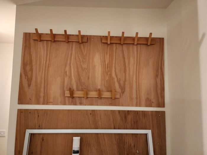 Coat Hangers 5x
