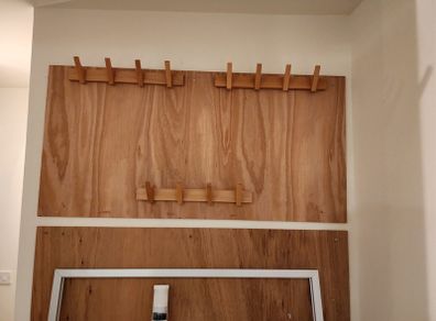 Coat Hangers 5x