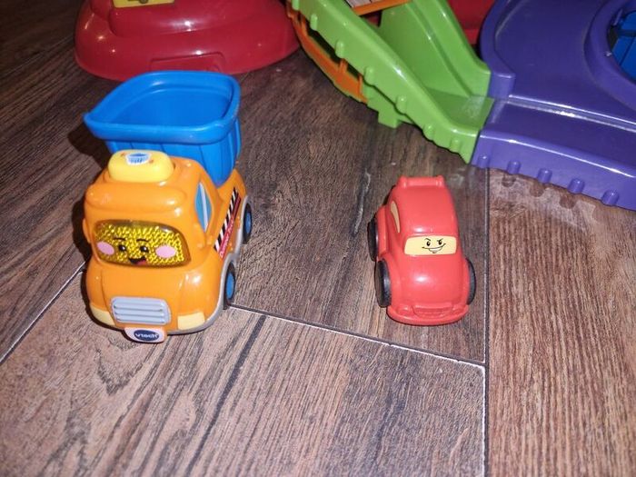 Toot toot Track