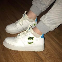 White Nike Air Force 1