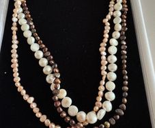 Vintage pearl necklace