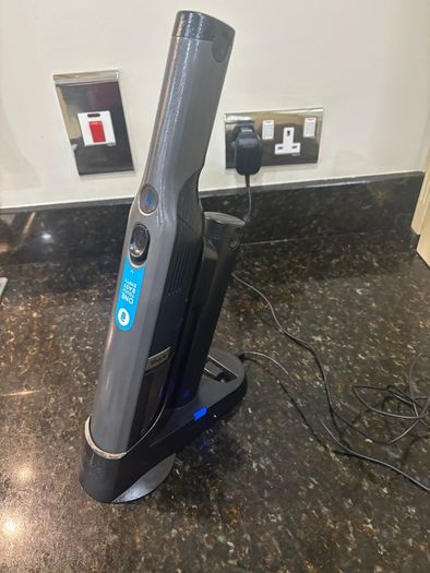 Shark Cordless Handheld Vacuum Cleaner with Charging Dock