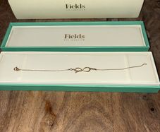 9 Carat infinity bracelet