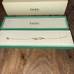 9 Carat infinity bracelet