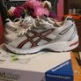 Oasics runners Image 5